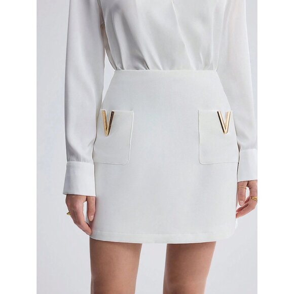 White Mini Skirt Gold Accent Pockets High Waist Plazacore...